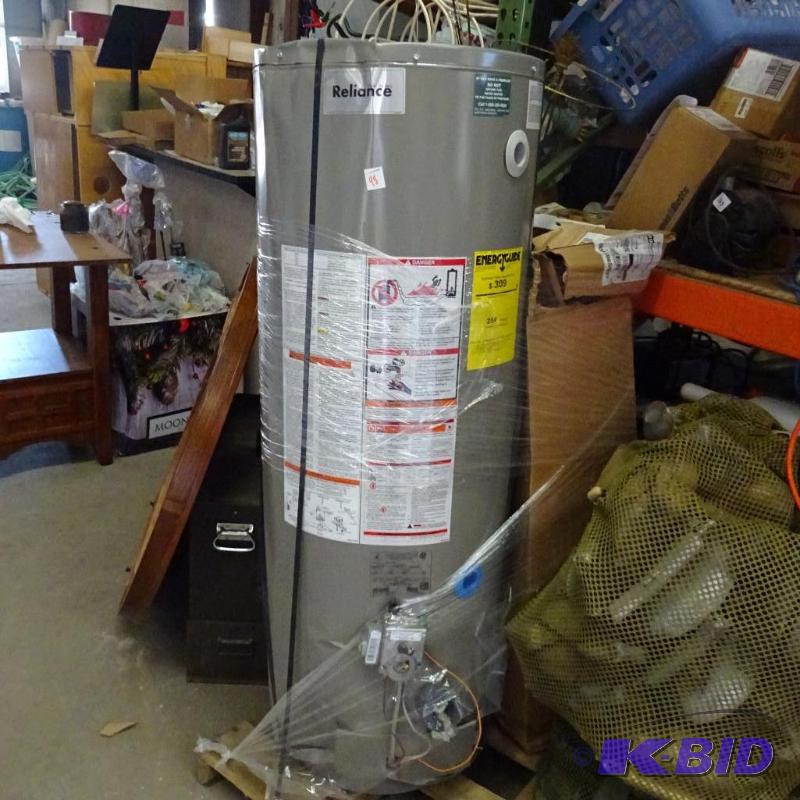 New reliance brand 40 gallon natural gas wate...