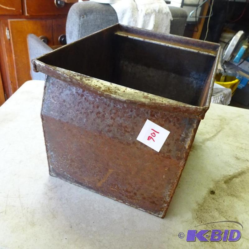 lot 106 image: 8 X 11 X 8 Metal Stacking Bin,Great For Bolts...