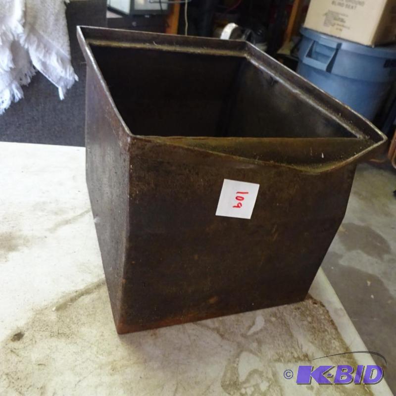 lot 109 image: 8 X 11 X 8 Metal Stacking Bin,Great For Bolts...