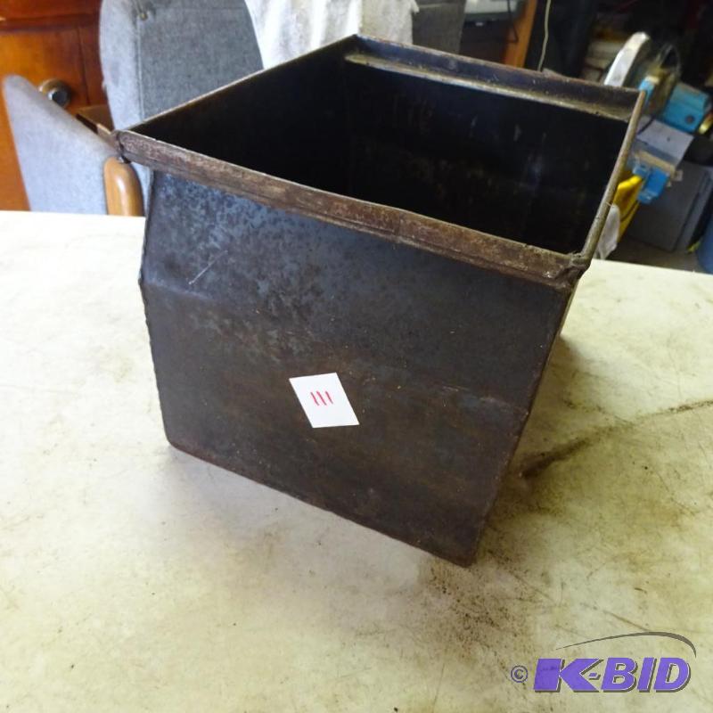 lot 111 image: 8 X 11 X 8 Metal Stacking Bin,Great For Bolts...