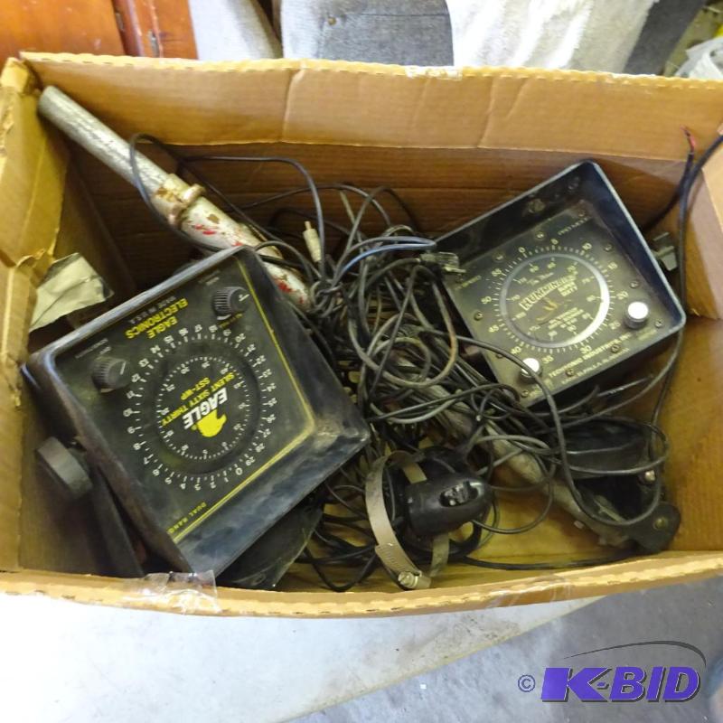 lot 118 image: Humming Bird and Eagle Depth FInder, Includes...