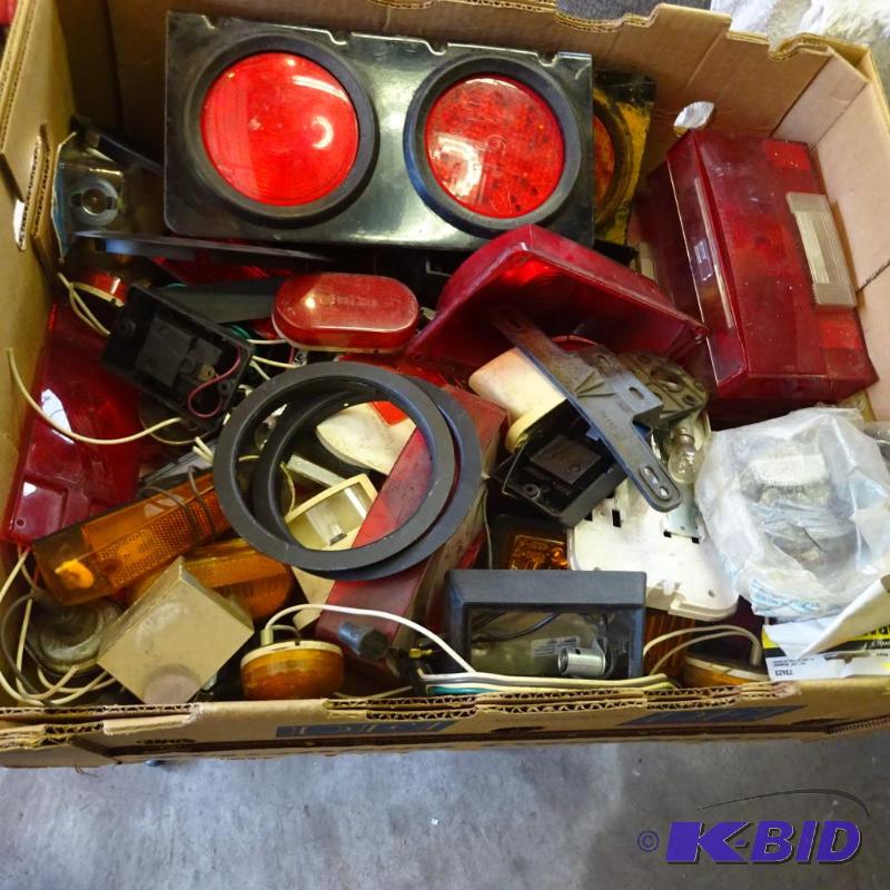 lot 120 image: Misc Box of Trailer Lights...