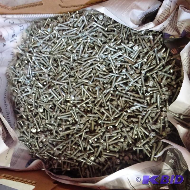 lot 124 image: Self Tapping Screws 1 &quot...