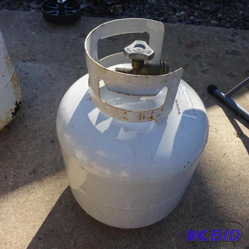 lot 13 image: 201B New Style PropaneTank...