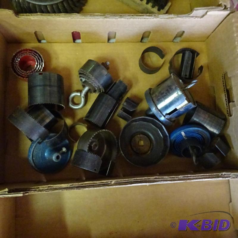 lot 152 image: Misc Hole Saws...