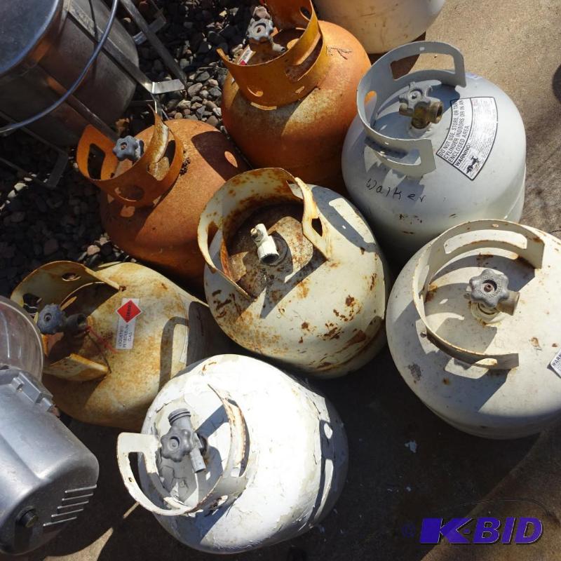 lot 16 image: 201B LP Tanks Qty 7...