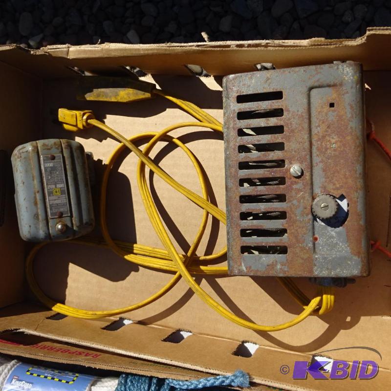 lot 192 image: Pump Trol Switch, Timer Switch WOrks...