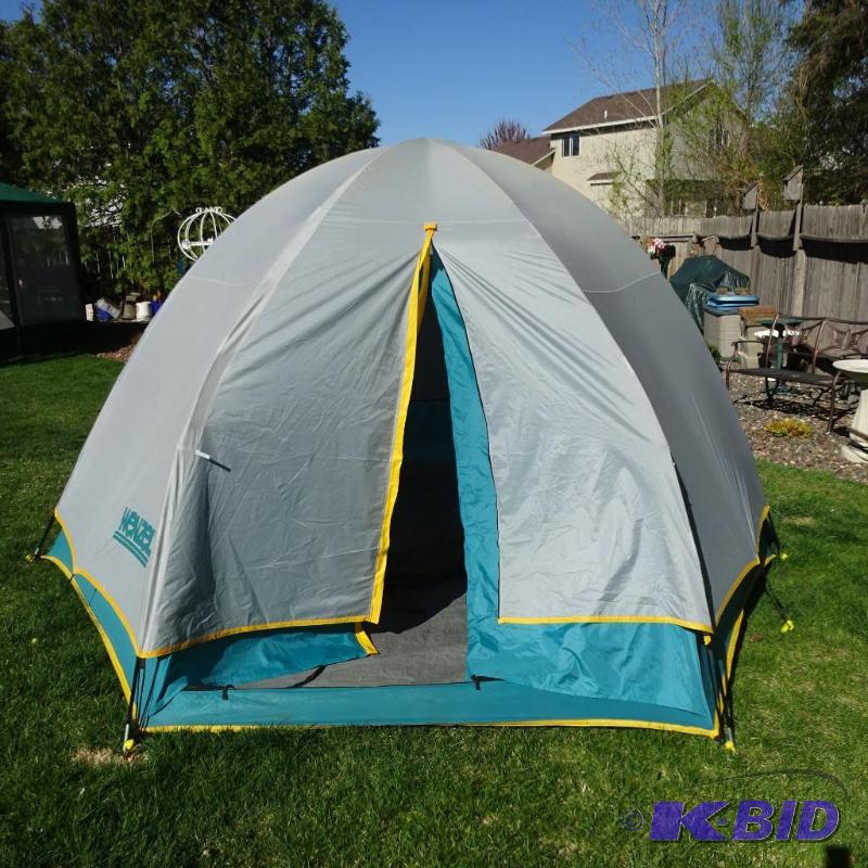 lot 2 image: Wenzel Dome Tent Bug Screen is Tore. 2 Poles ...