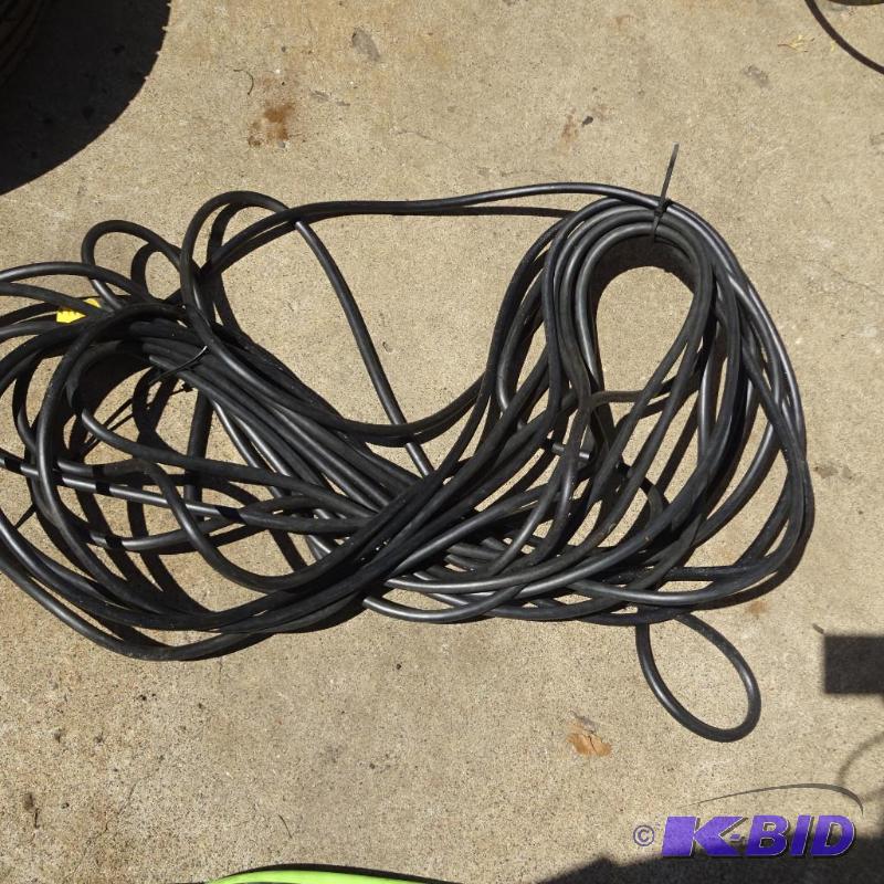 lot 221 image: Heavy Duty Extension Cord 72...