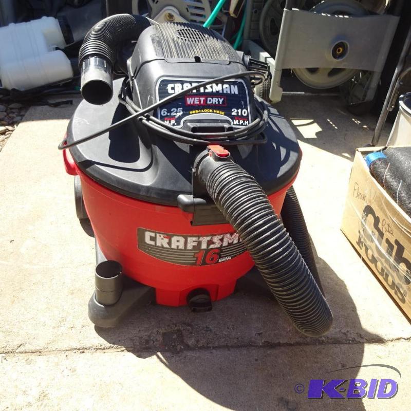 lot 227 image: Craftsman 6.25 Hp Wet Dry Vac Works...