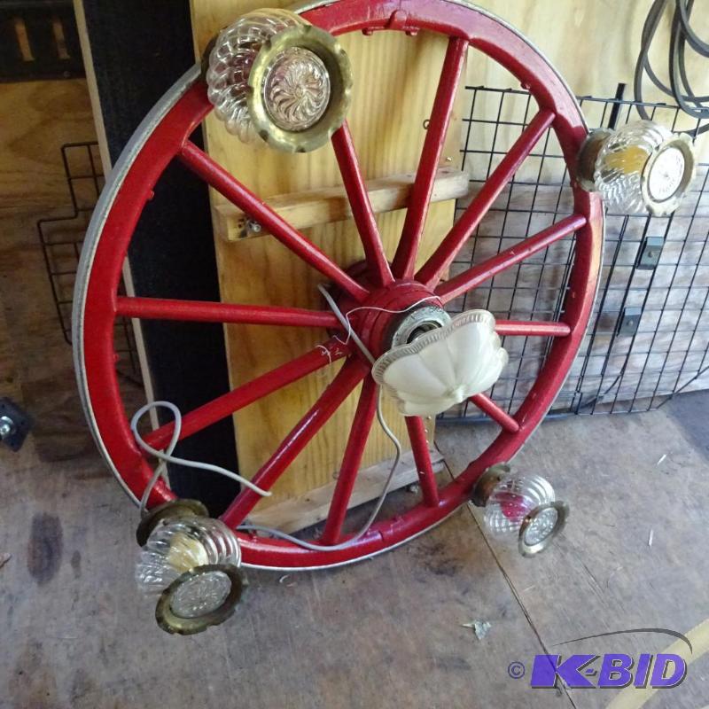 lot 232 image: Homemade Wagon Wheel LIght. WOrks 37&quot...