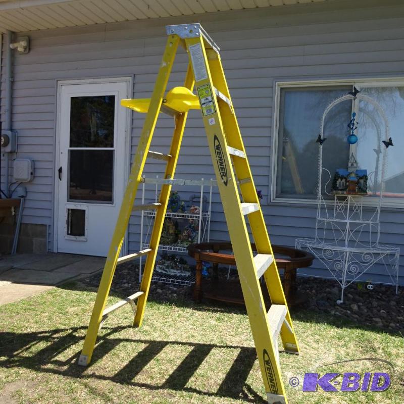lot 235 image: Werner 6 Fiberglass Ladder...