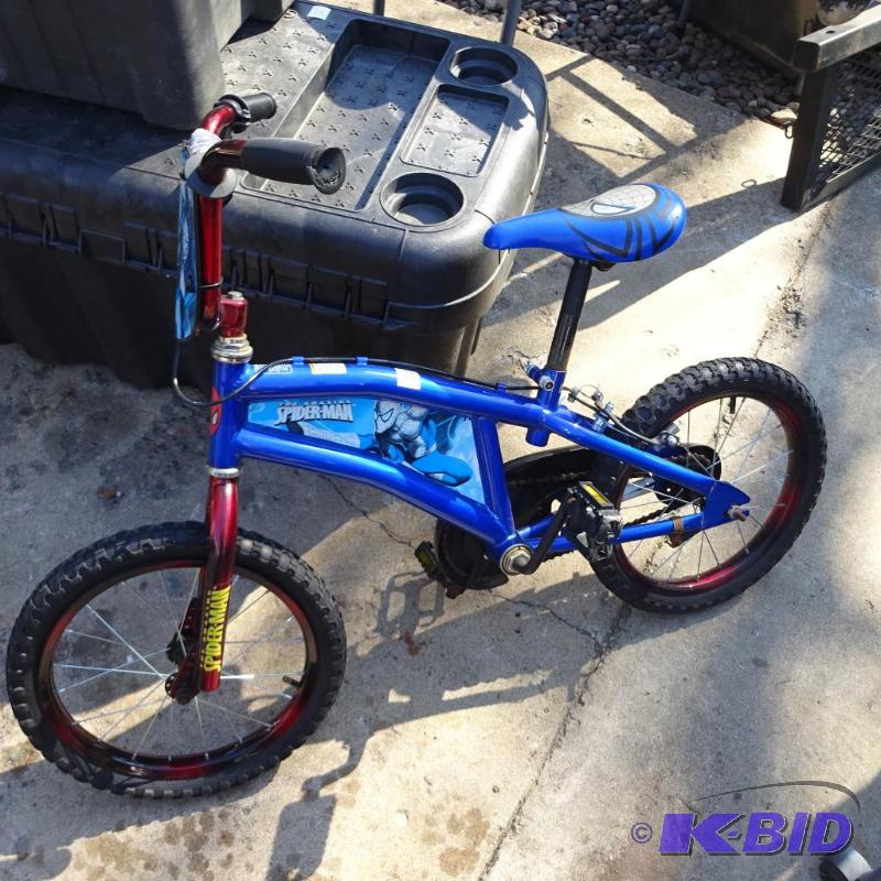 lot 33 image: Spider Man Kids Bike 16&quot...