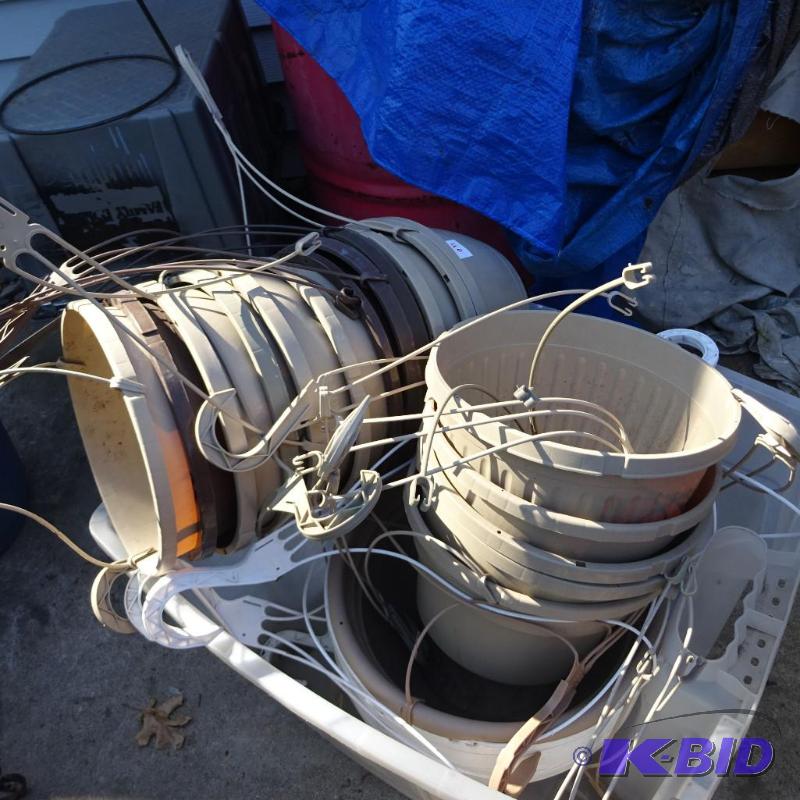 lot 40 image: 23 Flower Pot Hangers...