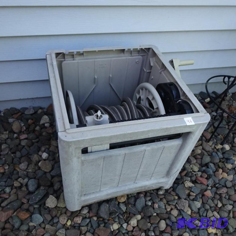 lot 46 image: Approx 50 of Hose in in Caddy. No Top...