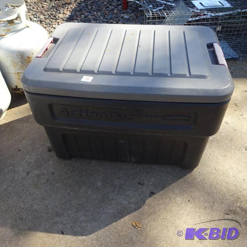 lot 58 image: Rubber Maid Action Packer Tote...