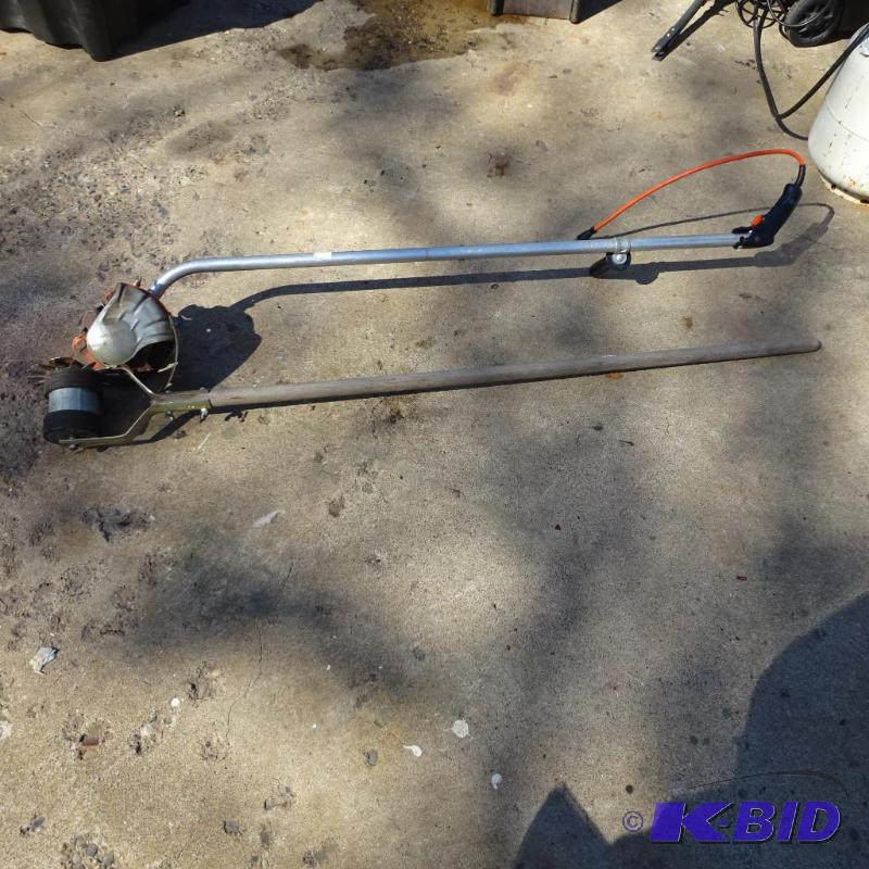 lot 71 image: Electric and Manual Edger...