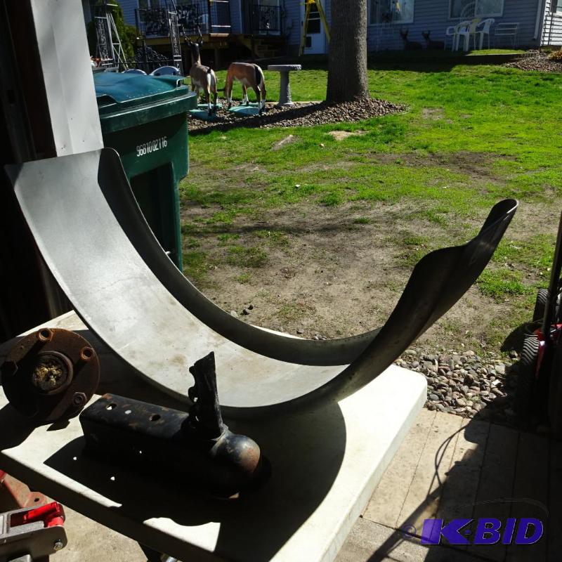 lot 85 image: Trailer Fender, Trailer Ball Hitch, Wheel Hub...