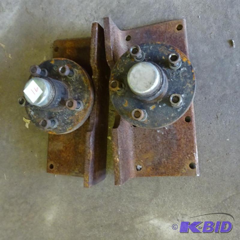 lot 91 image: 2 Wheel Hubs...