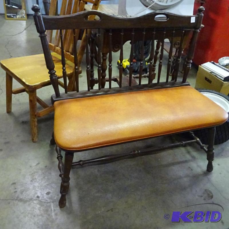 lot 11 image: Vintage Wood Bench 39 X 18 X 35...