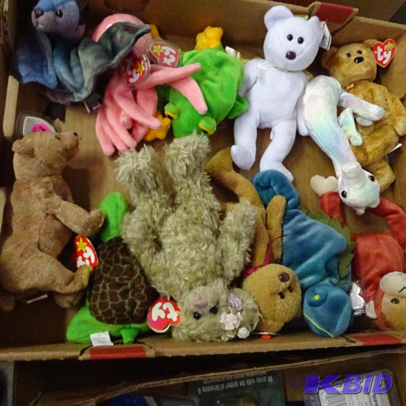 lot 120 image: 12 Beanie Babies...