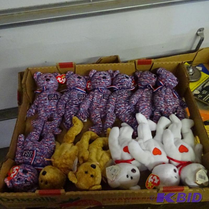 lot 123 image: 12 Beanie Babies...