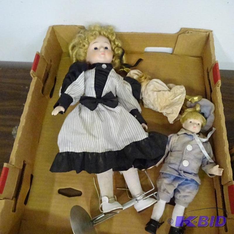 lot 126 image: 3 Collectible Dolls...