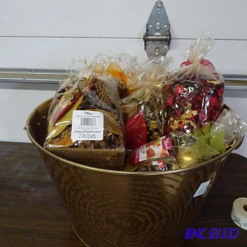 lot 127 image: Metal Bucket Full of Potpourri...