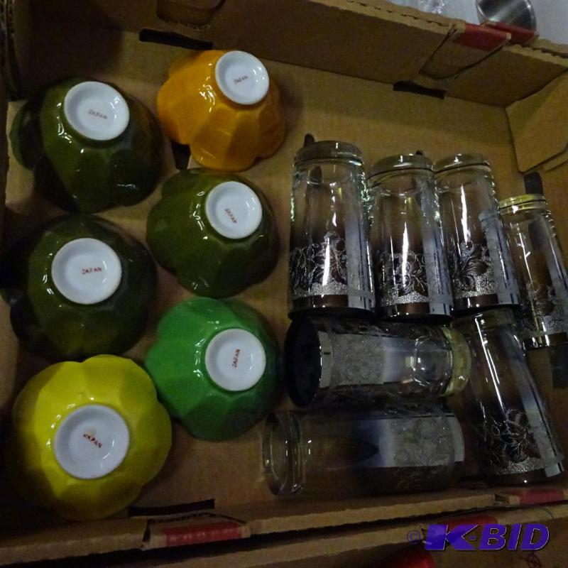 lot 133 image: Misc Vintage Glassware...