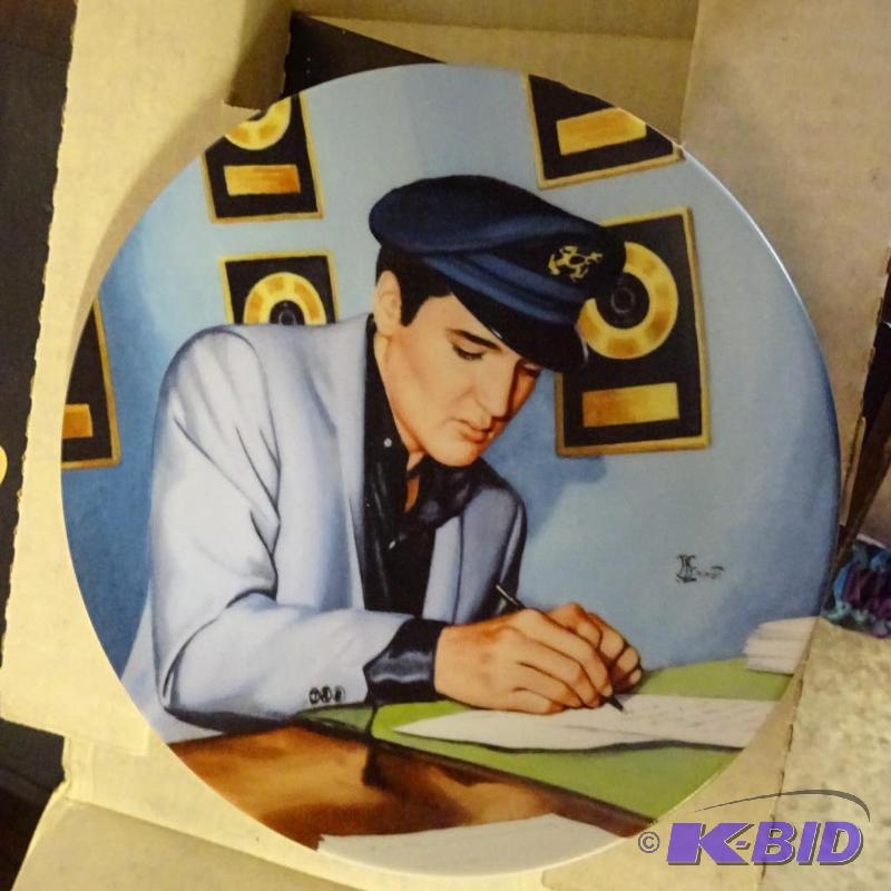 lot 140 image: Delphi Elvis Collector Plate, Comes with Cert...