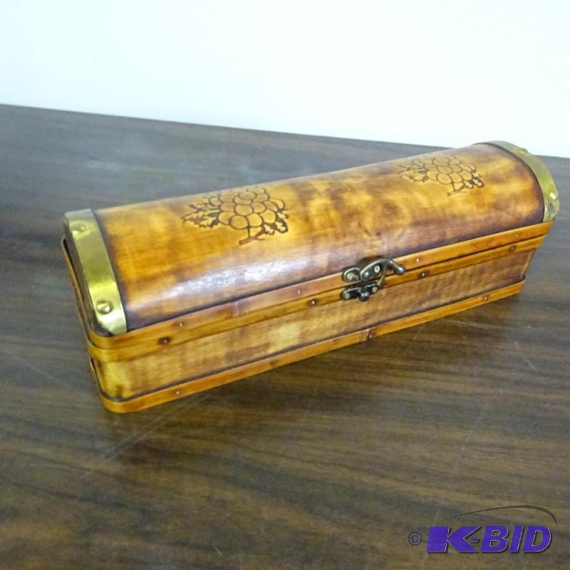 lot 143 image: WIne BOx...