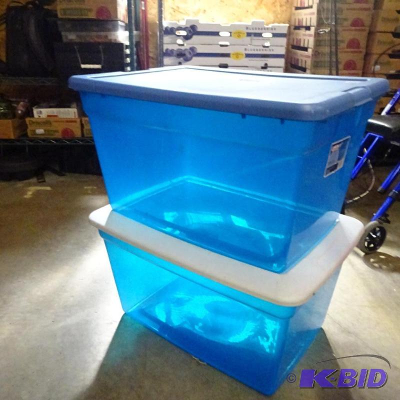 lot 23 image: 58 Qts Tubs with Lids Qty 2...