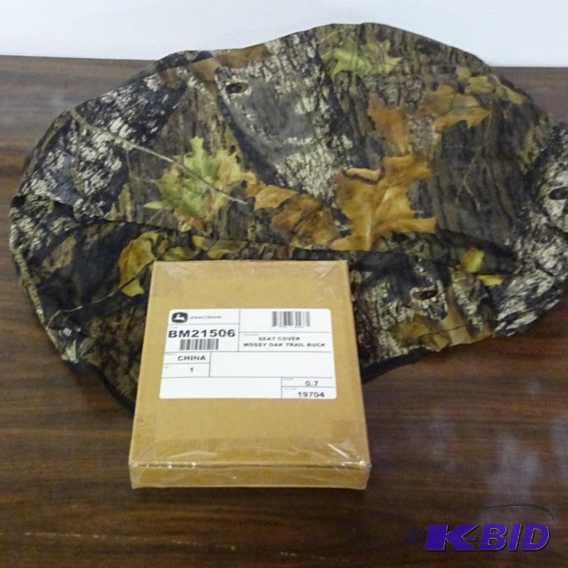 lot 28 image: SeatCover Mossy Oak Trail Buck. John Deere 4 ...