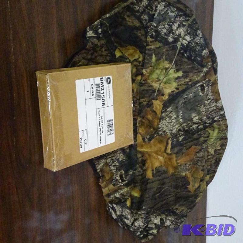 lot 29 image: SeatCover Mossy Oak Trail Buck. John Deere 4 ...