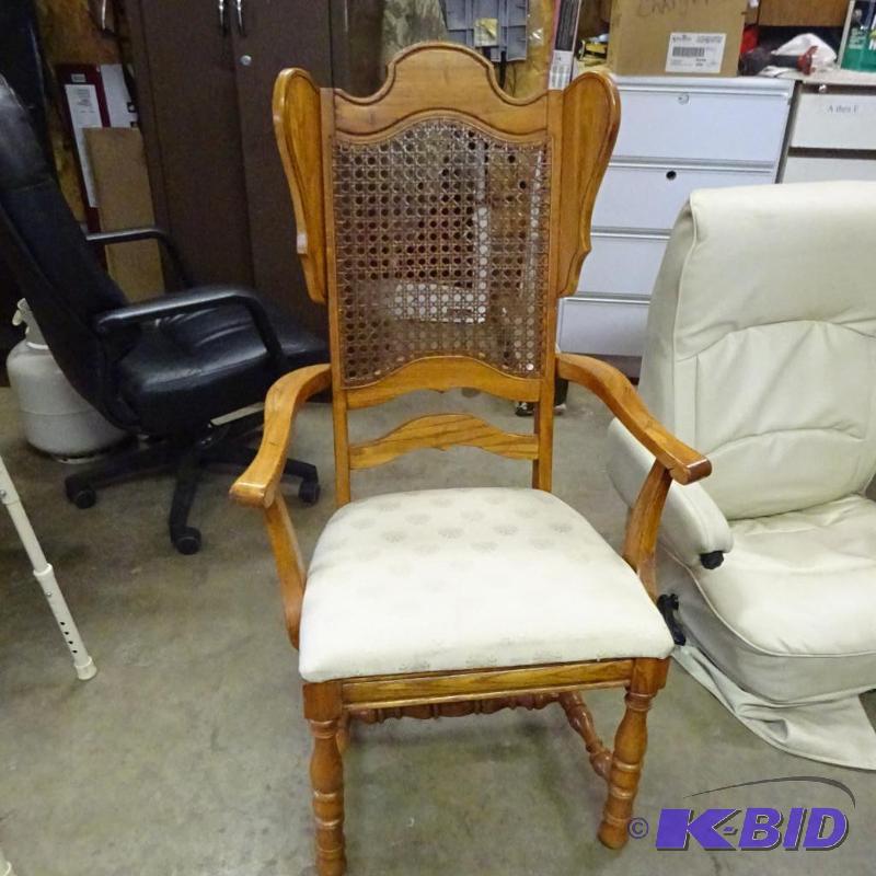 lot 9 image: Vintage Wood Captains Chair...