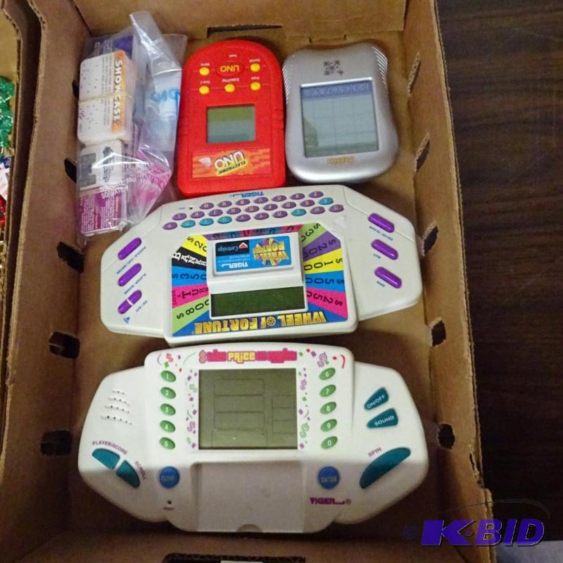 lot 99 image: Misc Video Games...