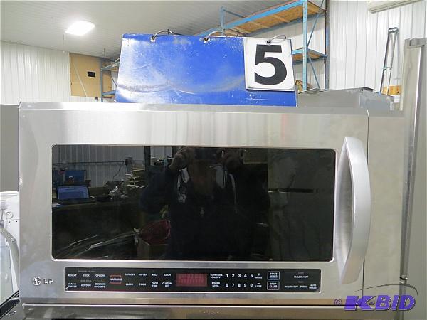 lot 5 image: LG Microwave