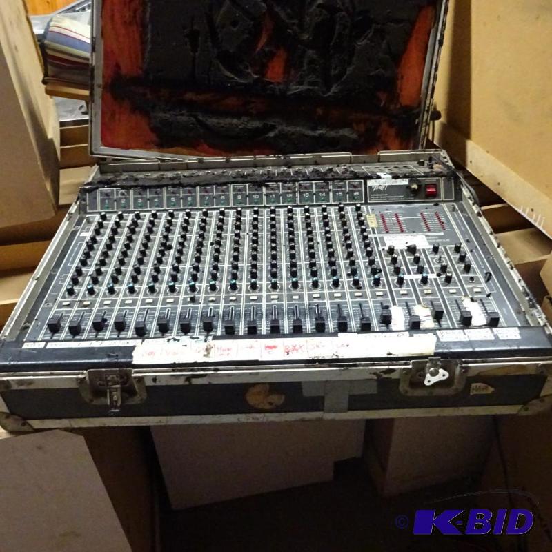 Peavey Sound Control Station. Includes Carryi...