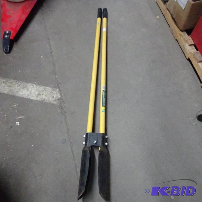 Clamshell Post Hole DIgger...