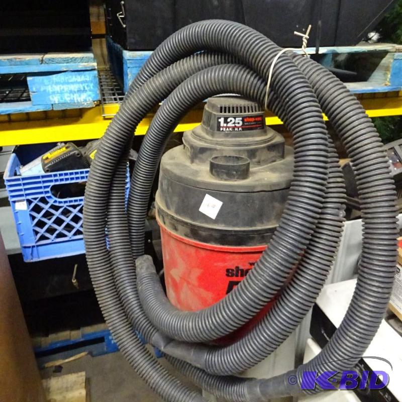 Shopvac 1.25 HP Vacuum 5 gal....