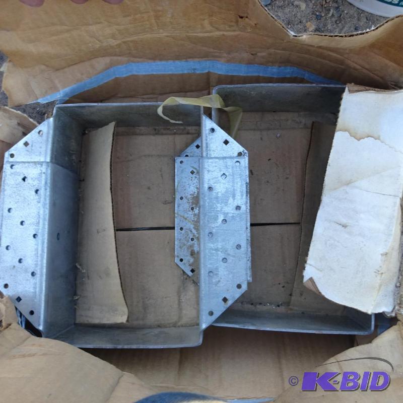 2 x 8 hip jack connectors...