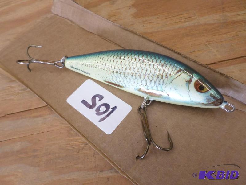 lot 105 image: (1) Salmo Muskie Lure...