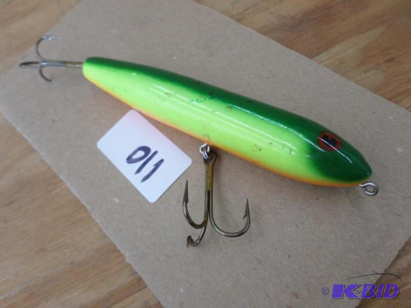 lot 110 image: (1) Muskie Plug Lure...