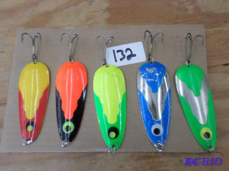 lot 132 image: (5) Muskie Spoon Lures...