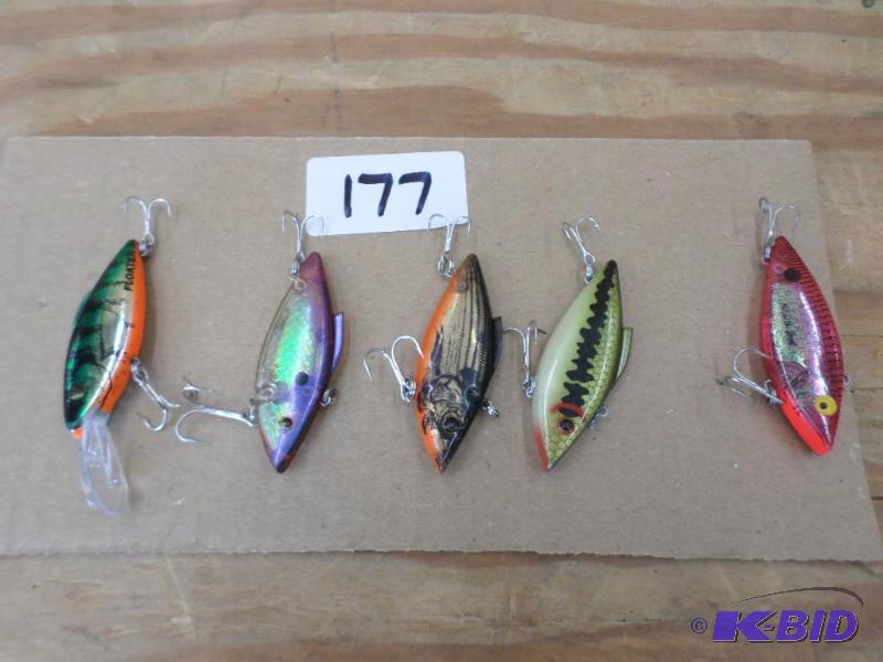 lot 177 image: (5) Bill Lewis Rattle Trap Lures...