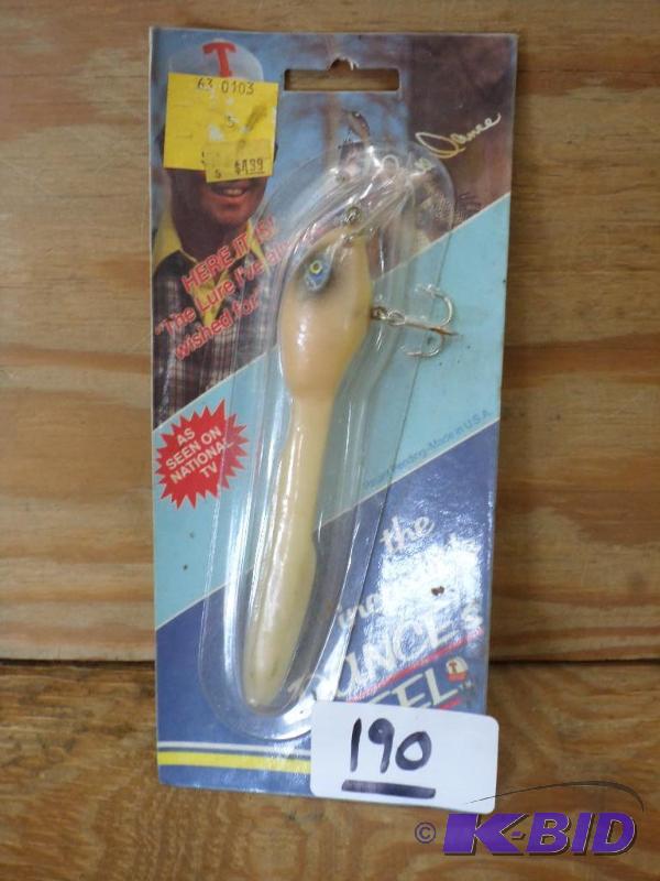 lot 190 image: New The Incredible Dances Eel Lure...