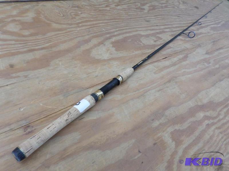 lot 50 image: Cabelas XM 66" Medium Action Spinning R...