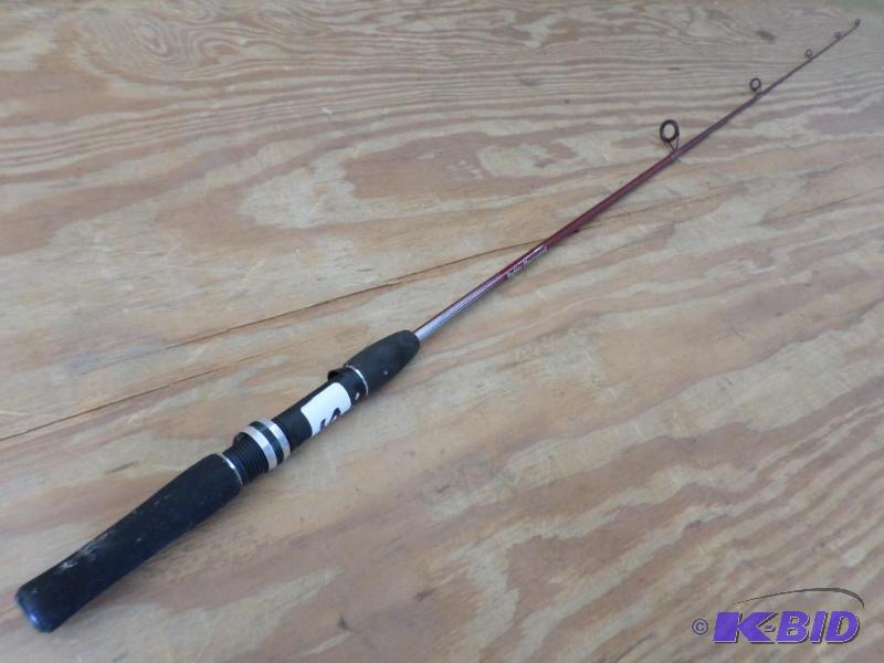 lot 54 image: Berkley Cherrywood 56" Light Action Spi...