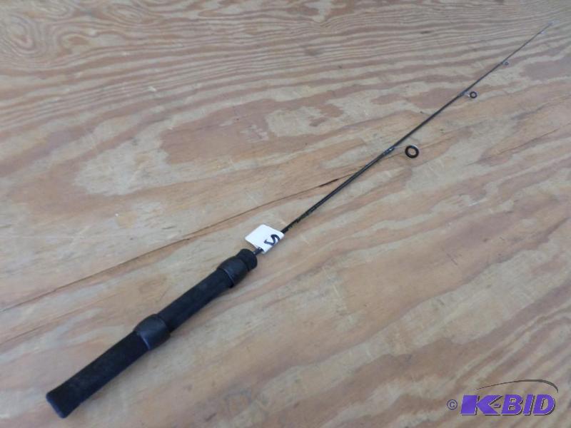 lot 59 image: Quantum Micro 48" Ultra-Light Action Spi...