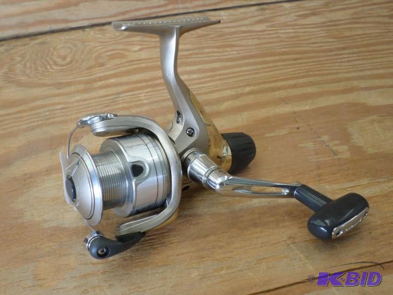 lot 68 image: Shimano 2500RB Spinning Reel...